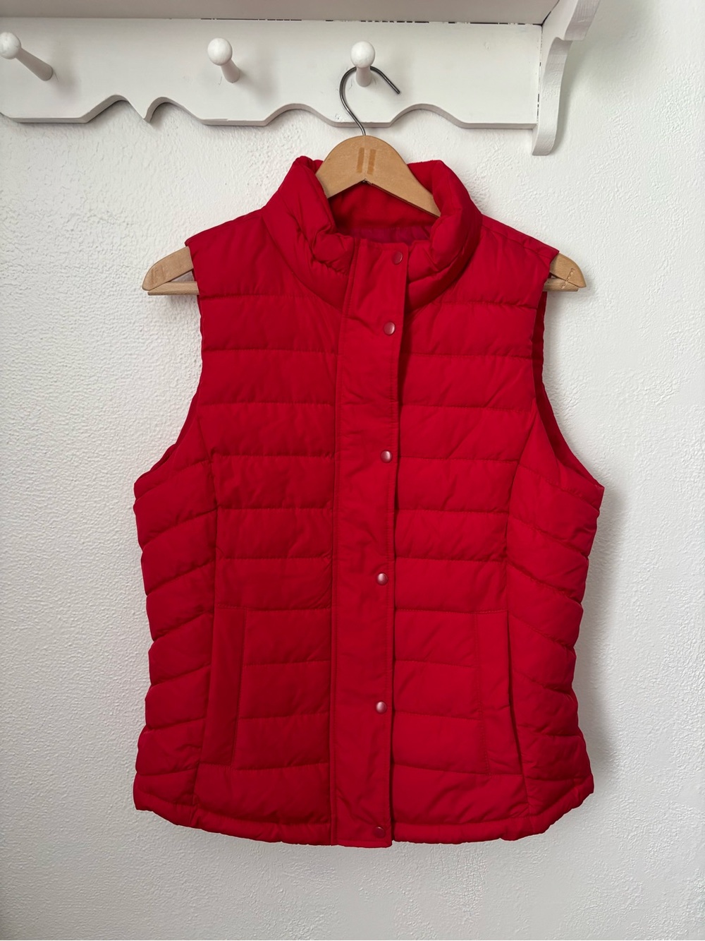 Gap Red Puffer Vest Women’s M Quilted Snap Zip Fall Preppy Outdoorsy
